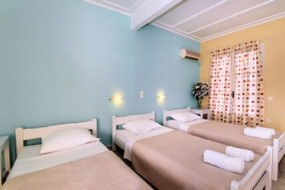 APPLE HOTEL