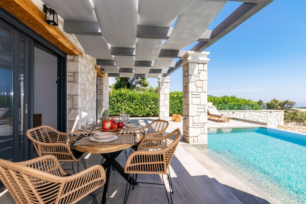 CASTIELIA RESIDENCE
