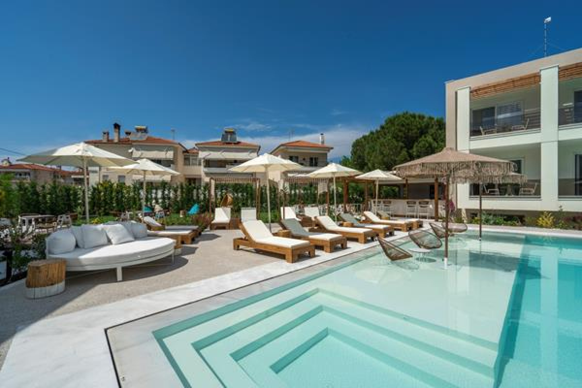 Mirablue Luxury Residences