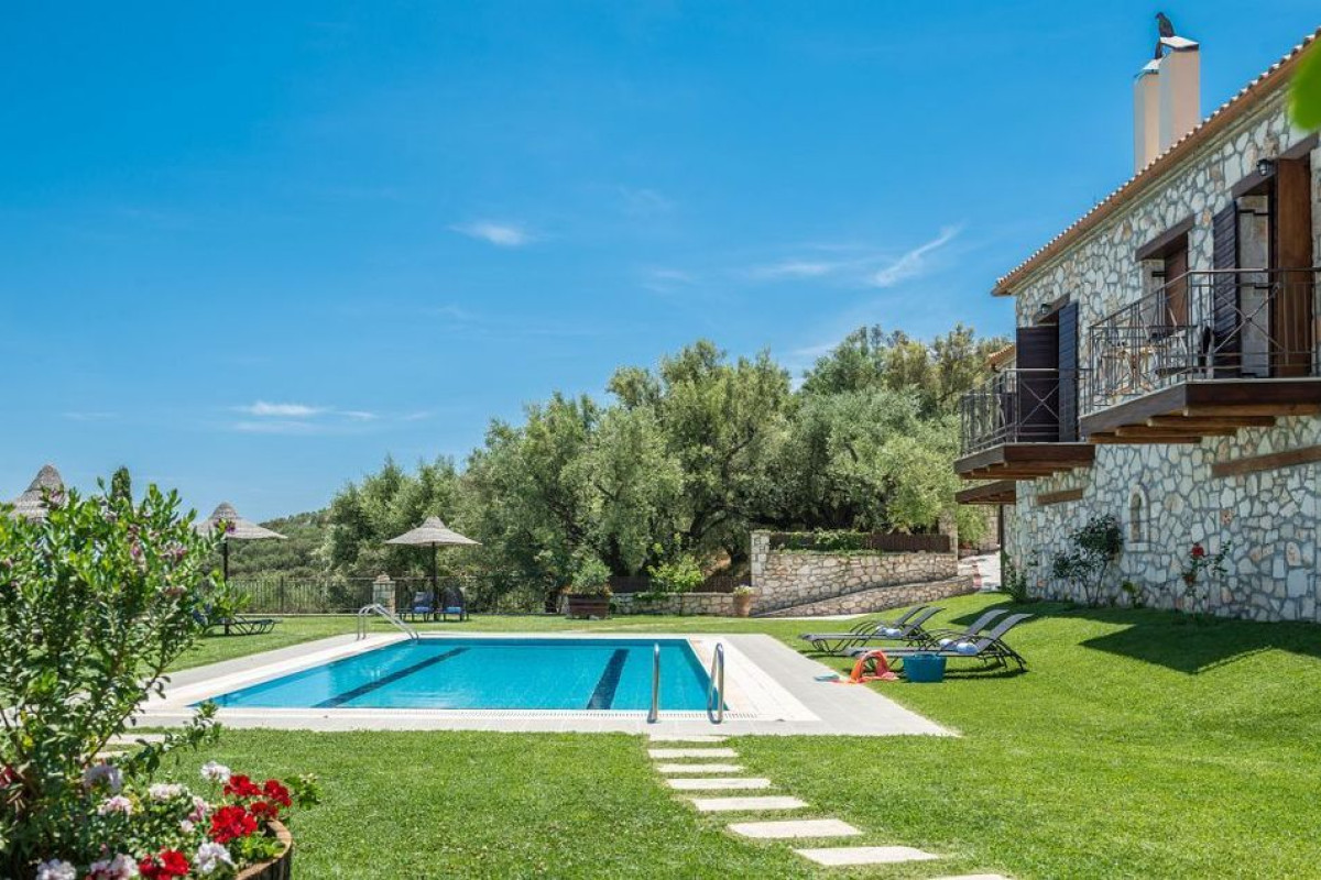 Agrikia Villa - Varvarigos Houses