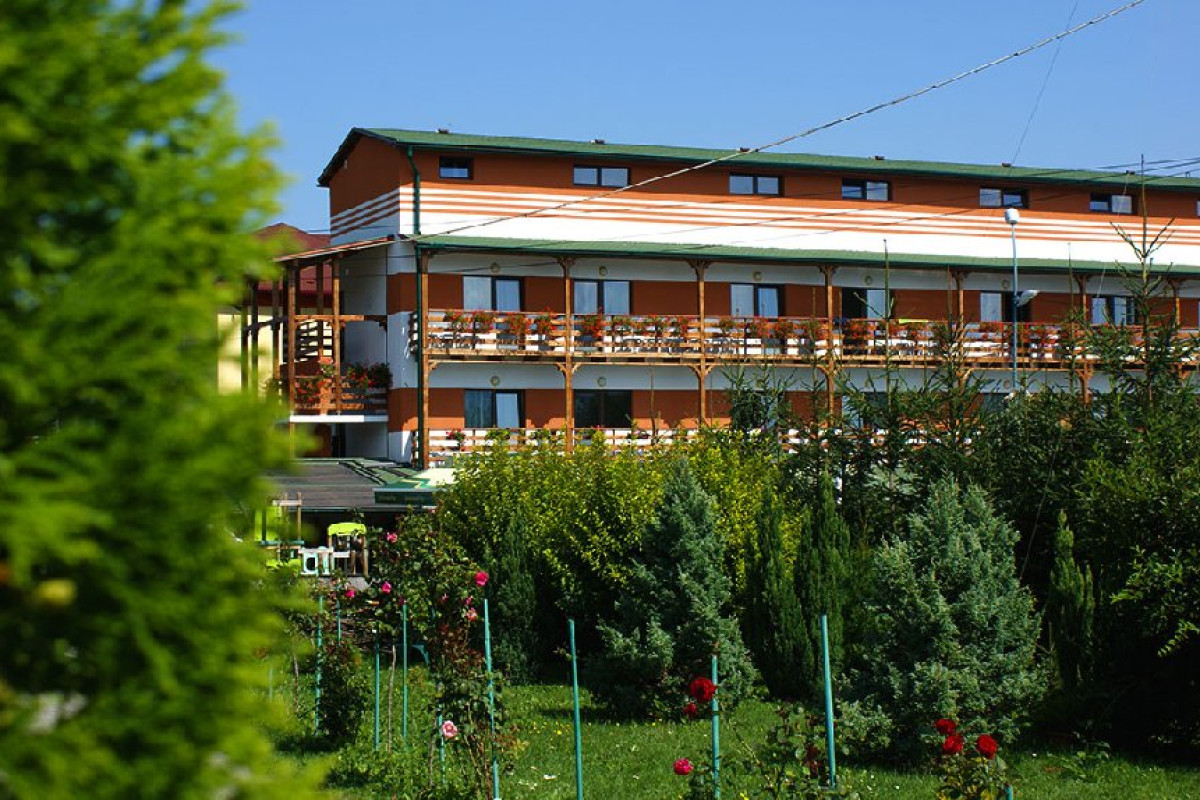 PENSIUNEA HOLIDAY