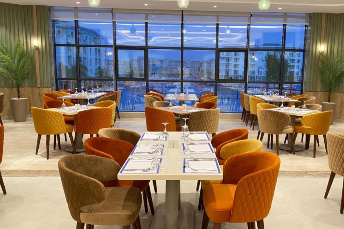 Azur One Eleven Hotel