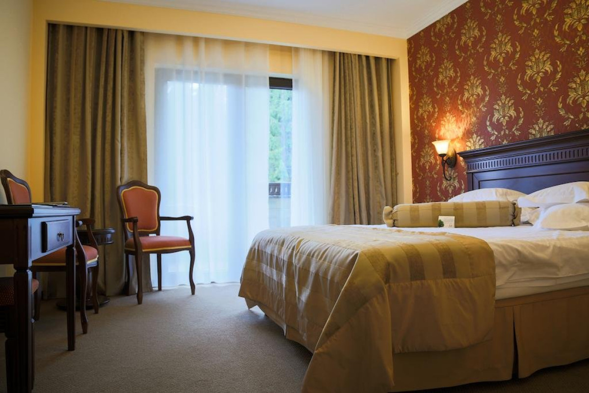 HOTEL FOISORUL CU FLORI