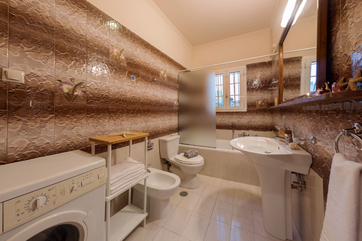 METROPOLIS APARTMENT