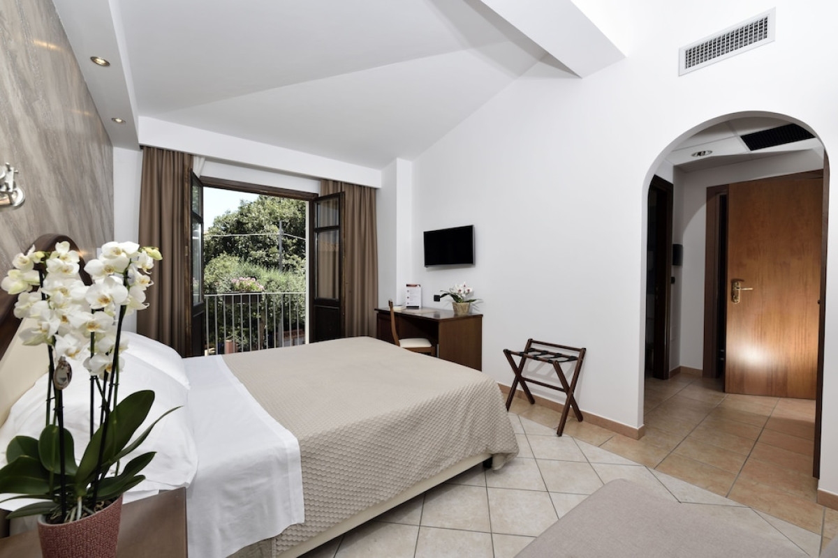 NICOLETTA HOTEL