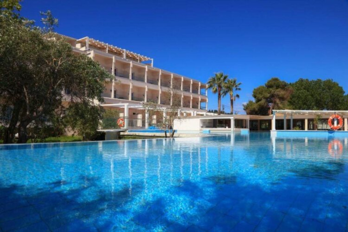 Cavomarina Beach Hotel
