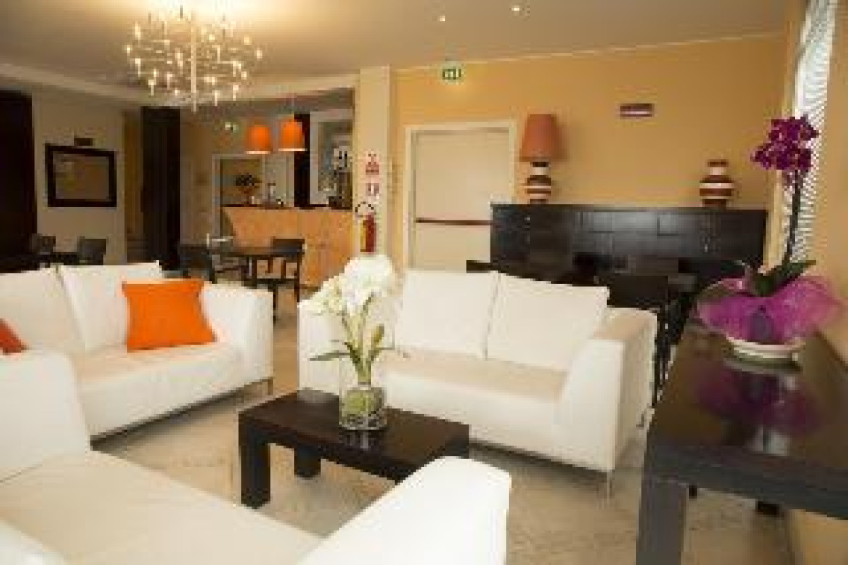 LU HOTEL RIVIERA