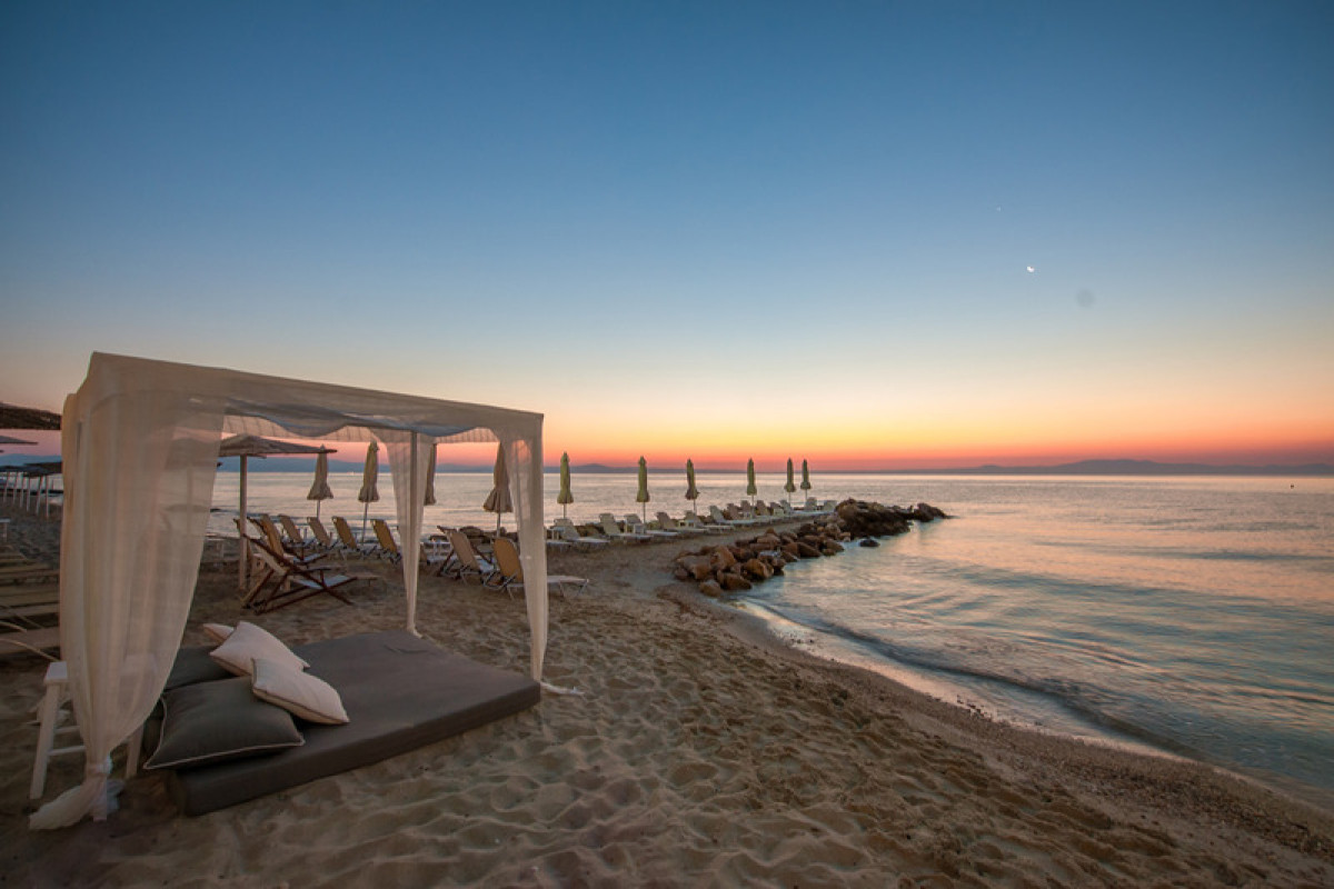 White Suites Resort