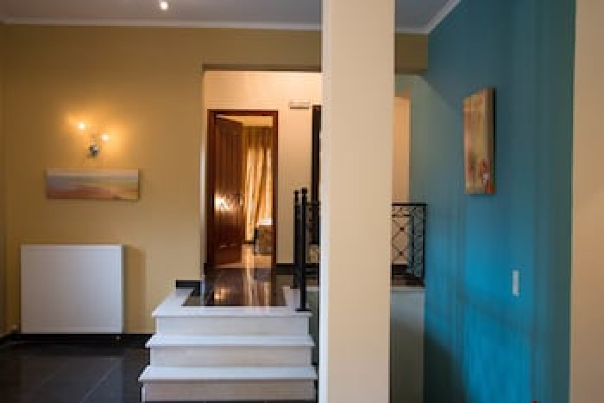 LEONE LUXURY VILLAS