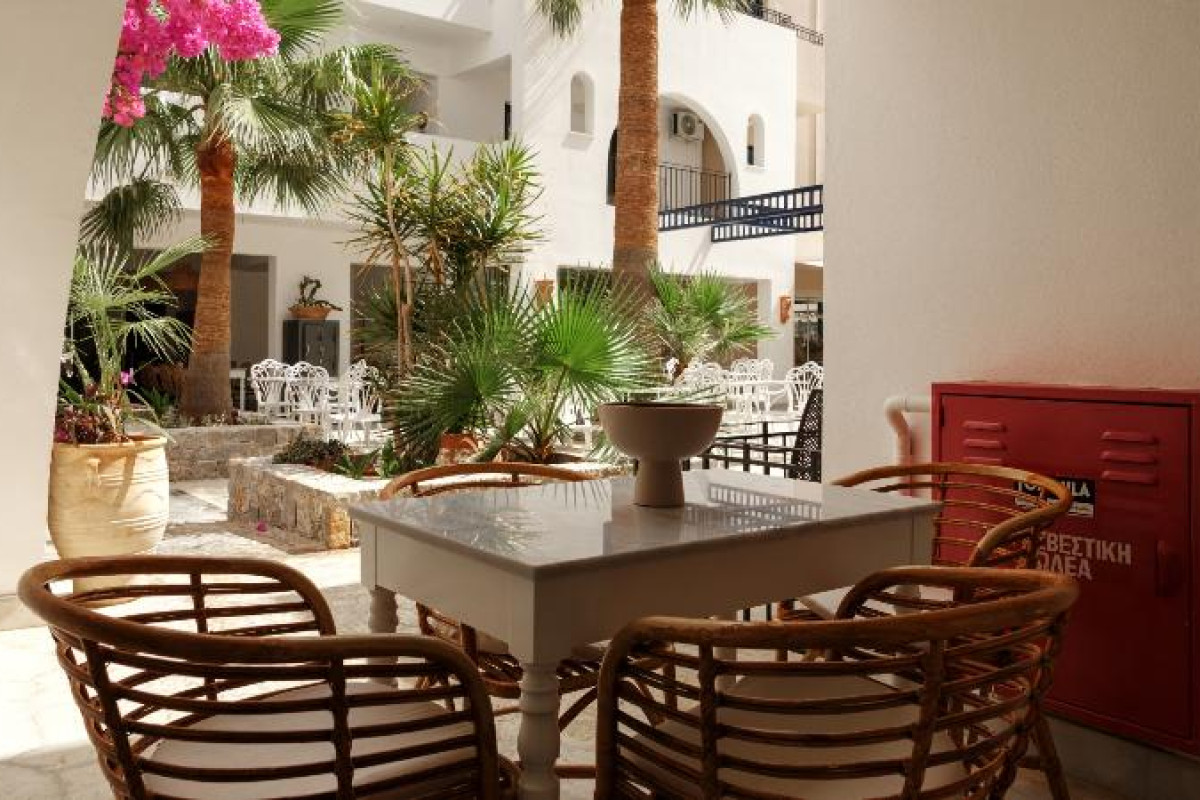 Nami Hotel amp; Suites