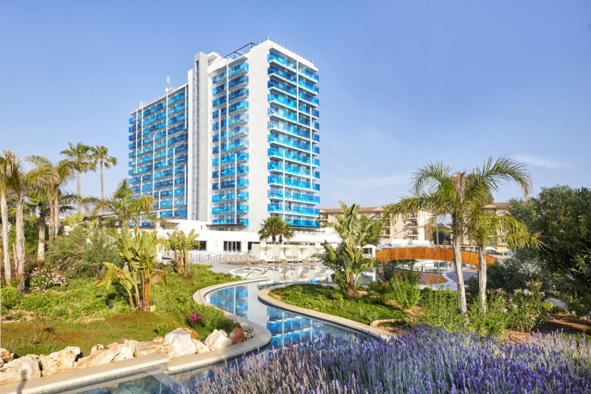 BG Tonga and Suites Tower Design Hotel