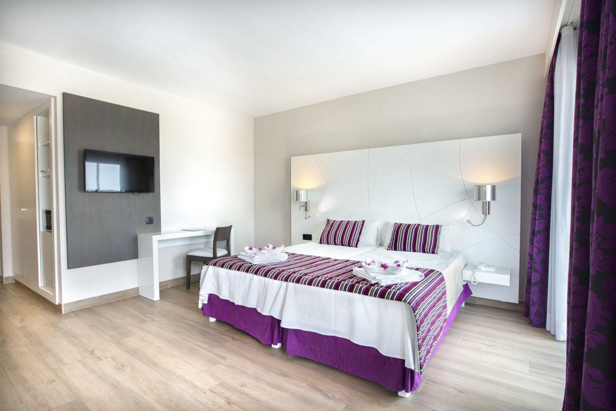 Playa de Muro Suites