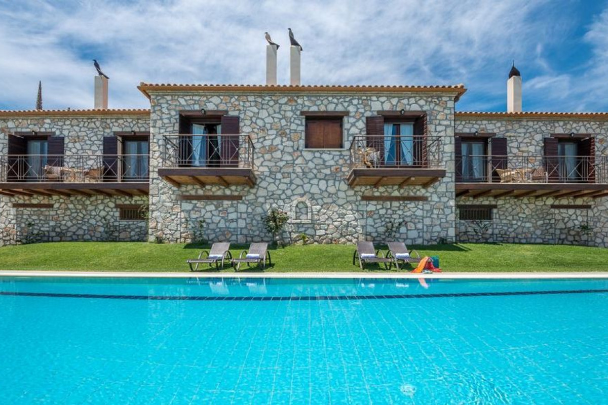 Agrikia Villa - Varvarigos Houses
