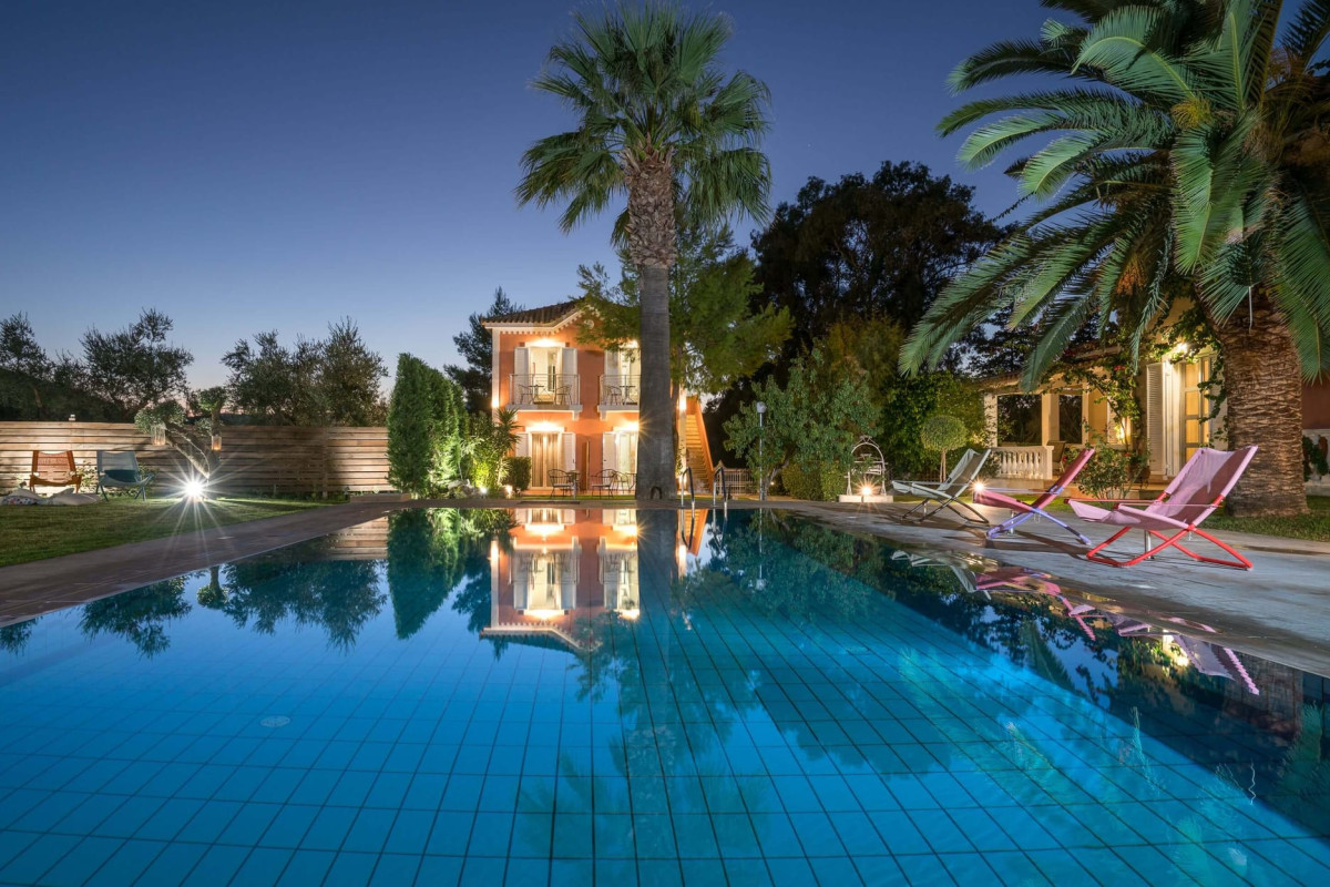 Aeolos Boutique Hotel & Suites