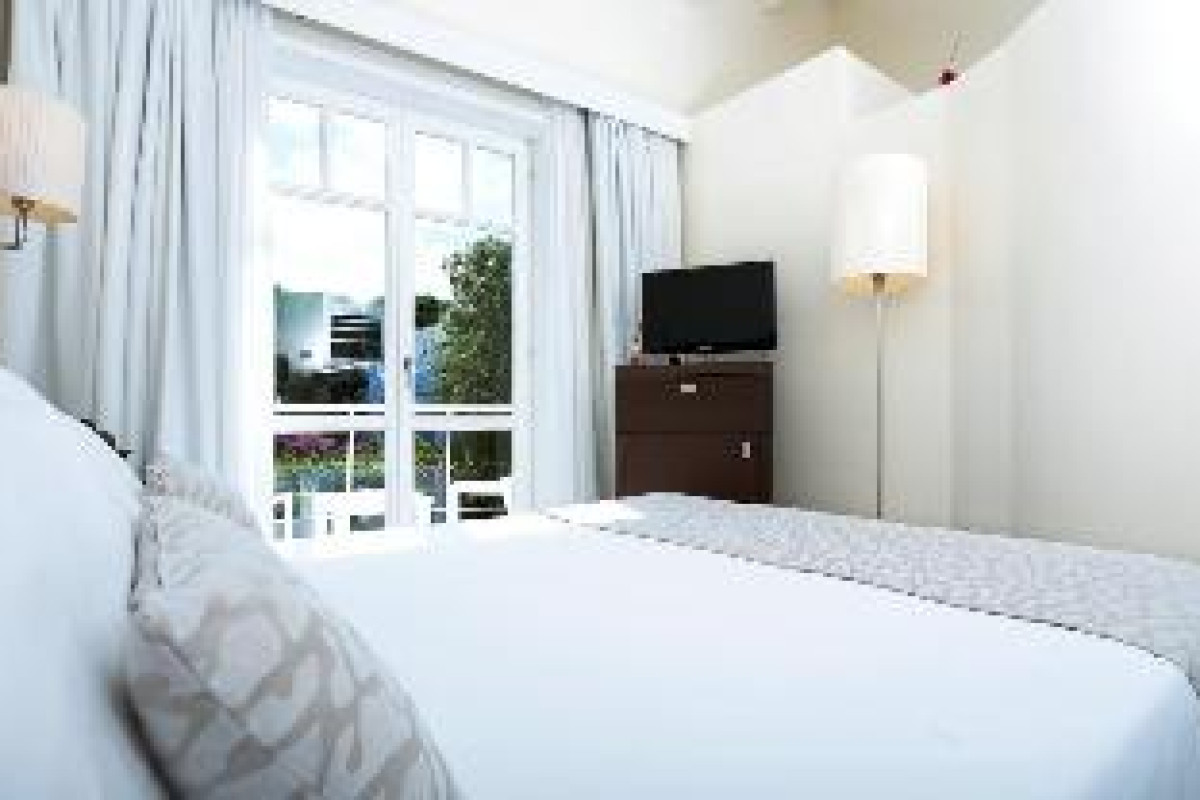 LA COLUCCIA HOTEL