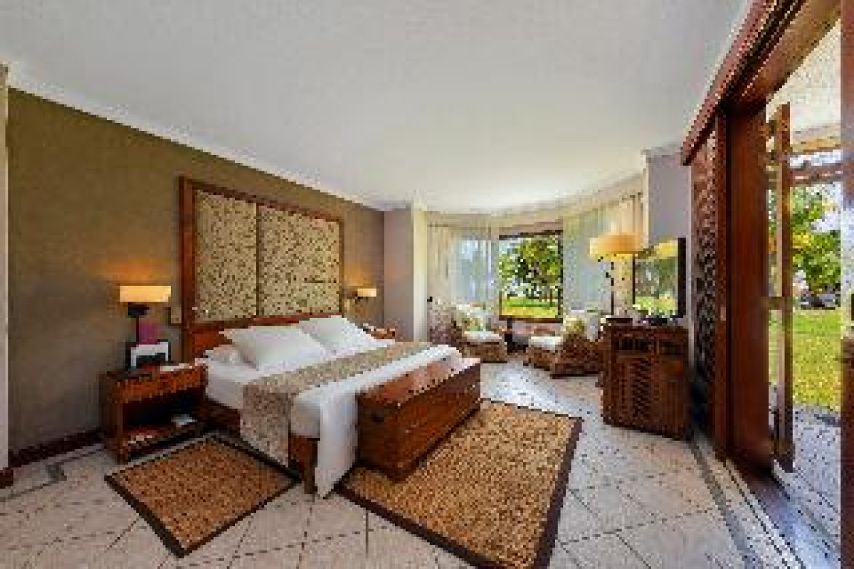 DINAROBIN BEACHCOMBER GOLF RESORT amp; SPA