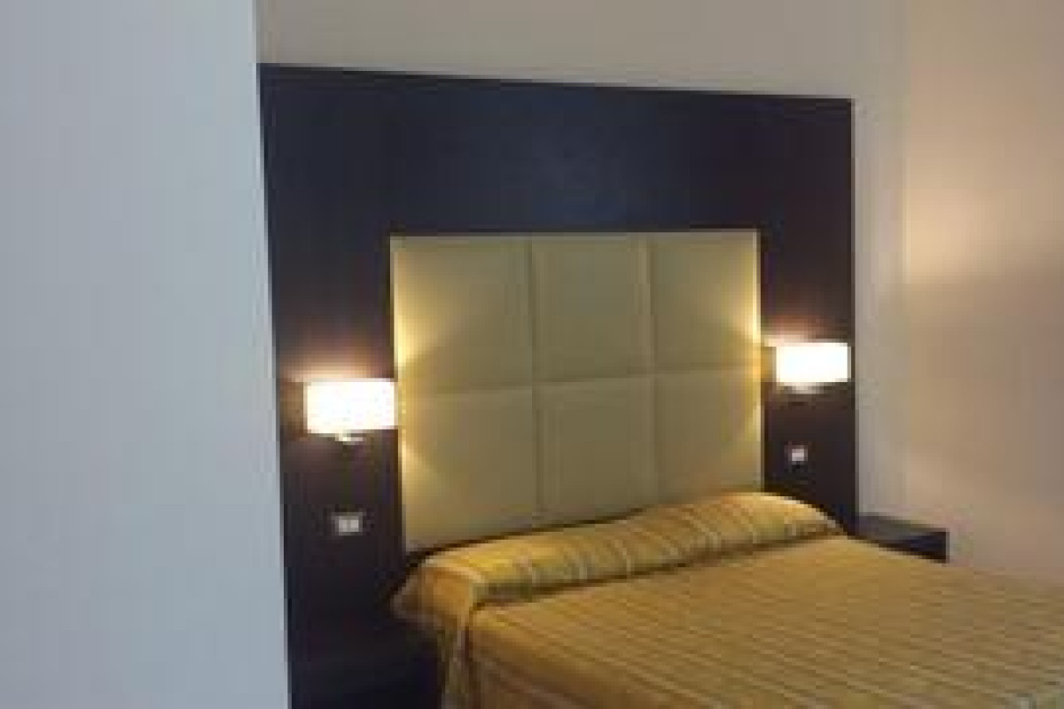 HOTEL DUE COLONNE