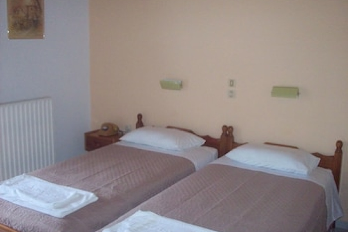 IONIS HOTEL