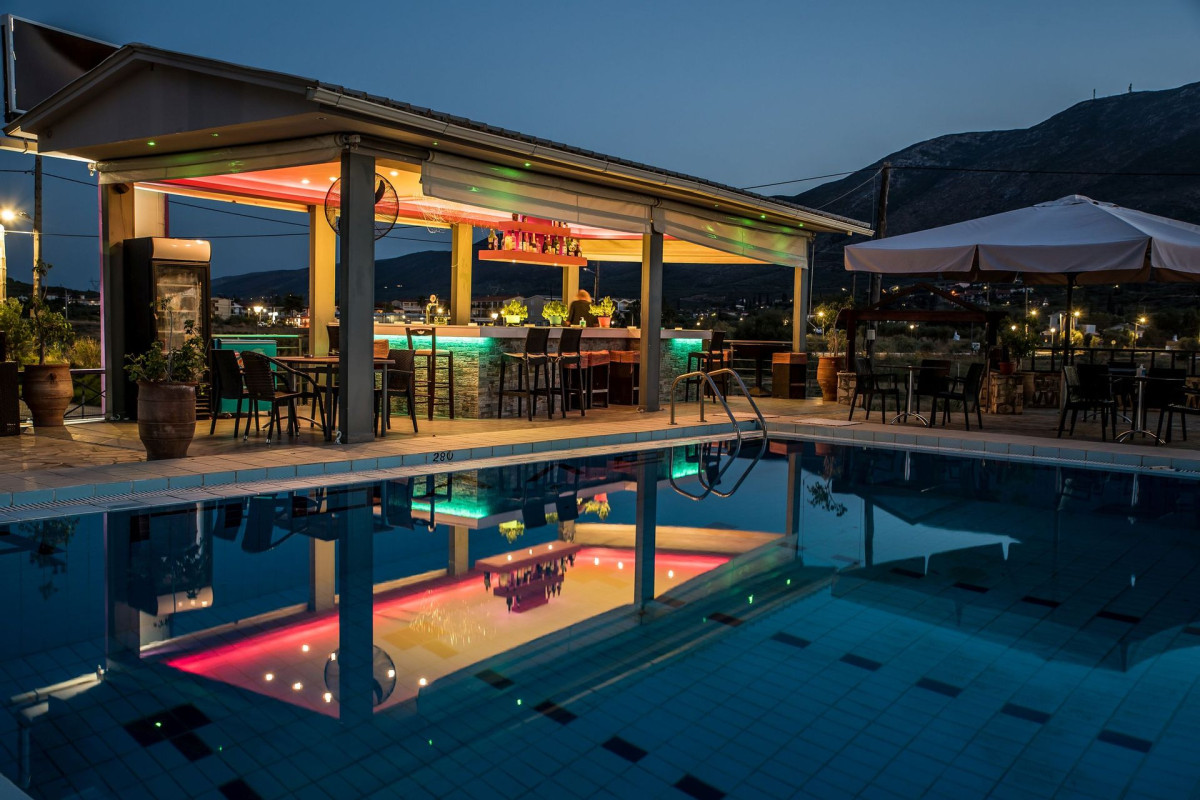Aphrodite Studios & Apartments