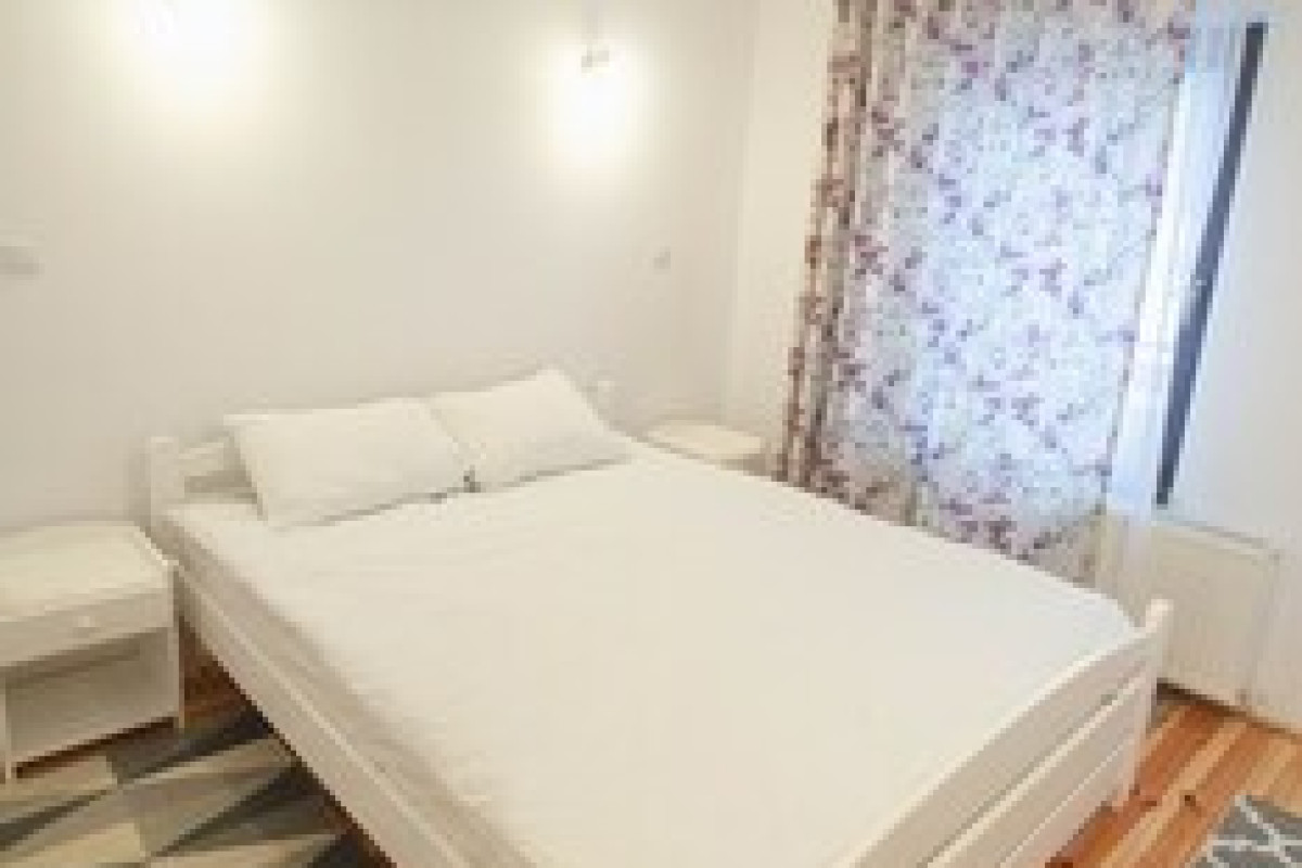 PENSIUNEA LIVADA AMELY