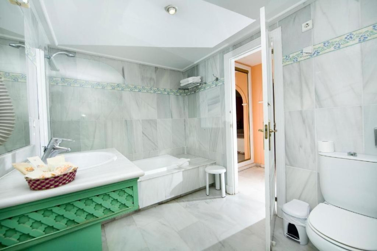 Monarque Sultan Aparthotel