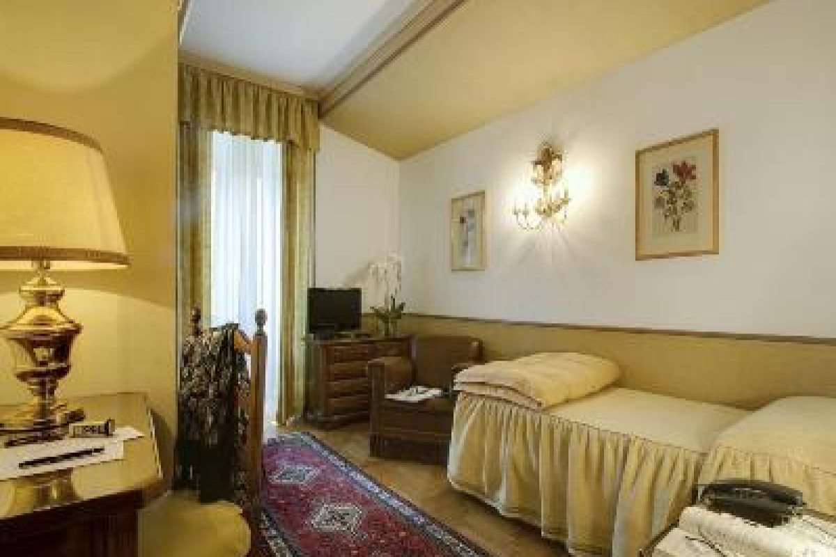 HOTEL DE LA POSTE