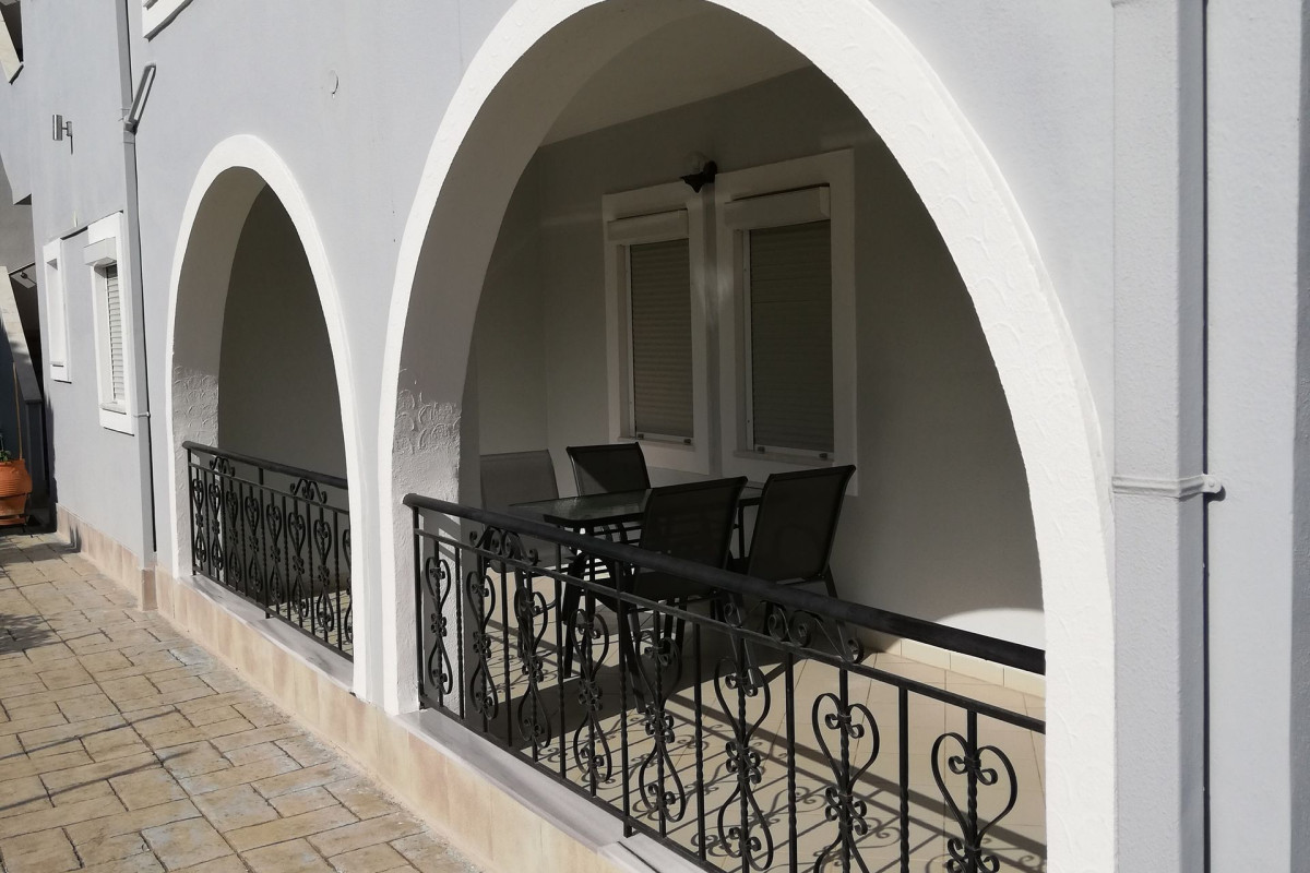 Delphin Rooms Sivota