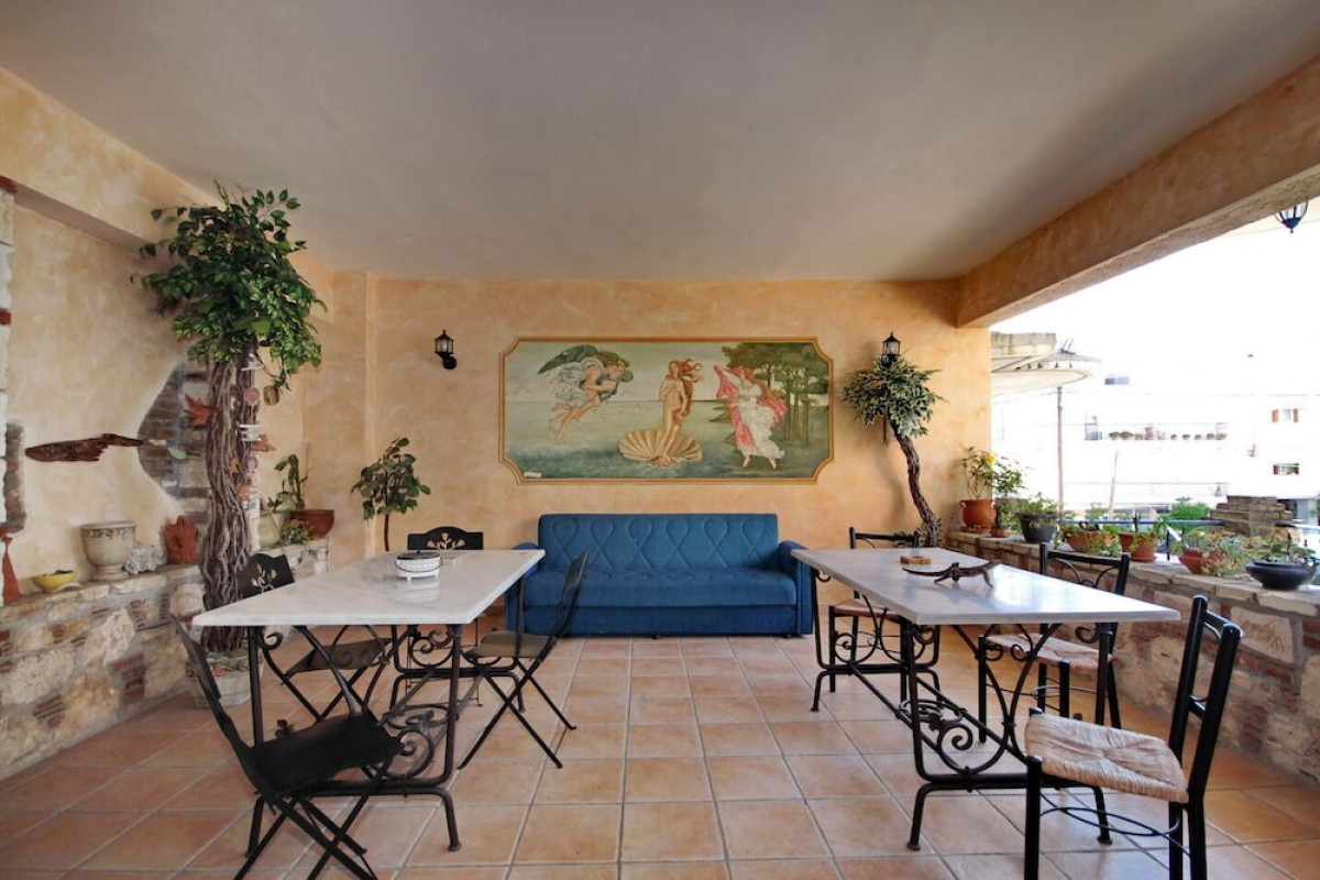 APHRODITES STUDIOS