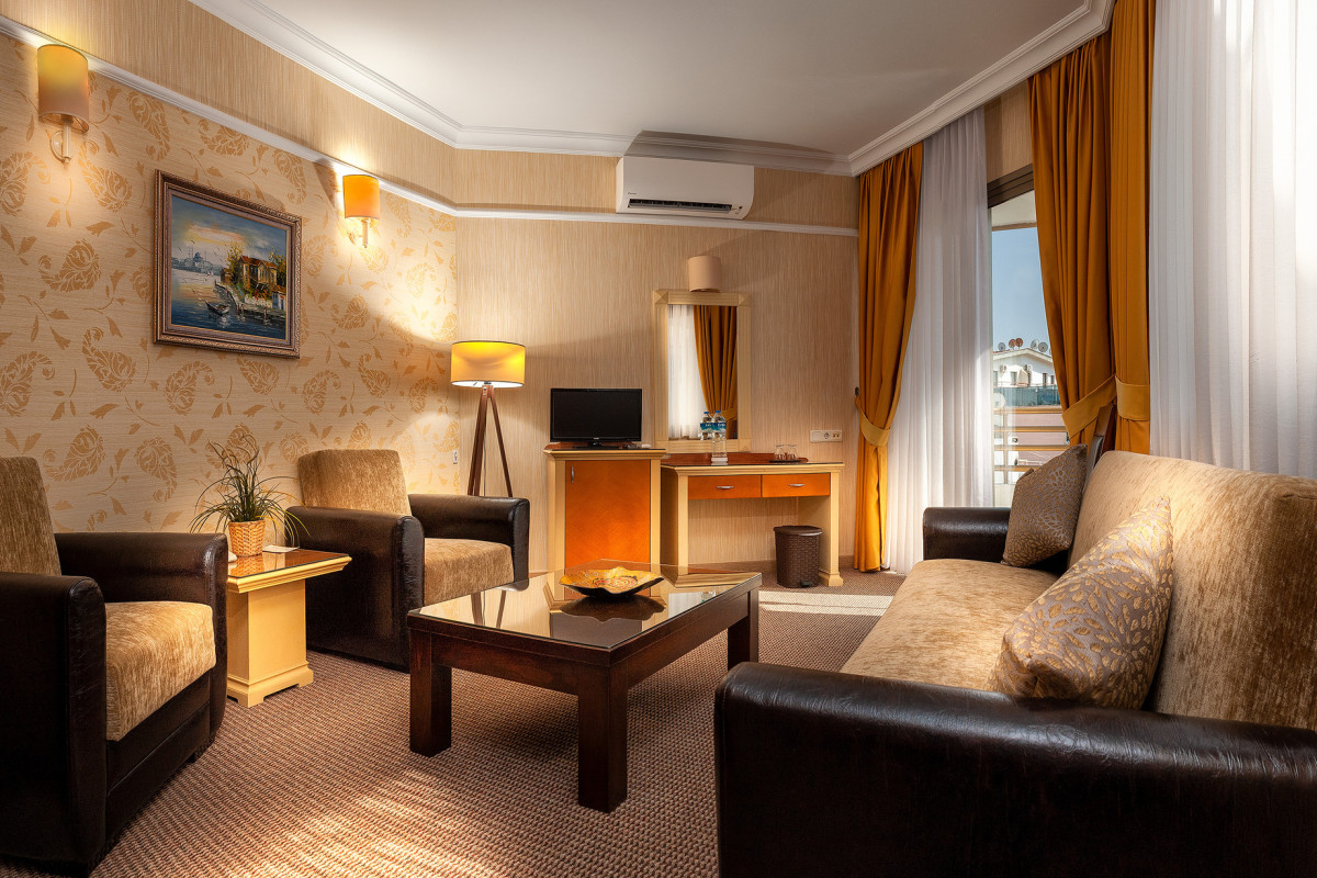 Palm Hotel