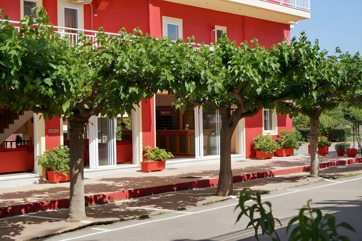 Brati Arkoudi Hotel
