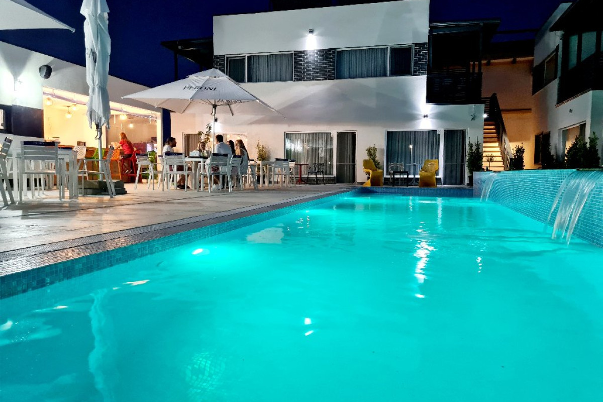 BUNGA BUNGA RESORT.