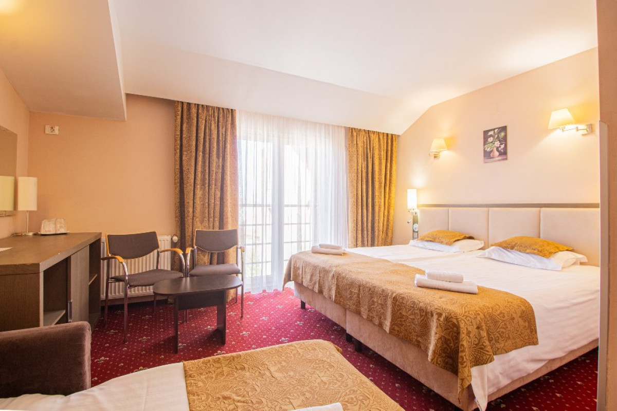 HOTEL CASA MURESAN.