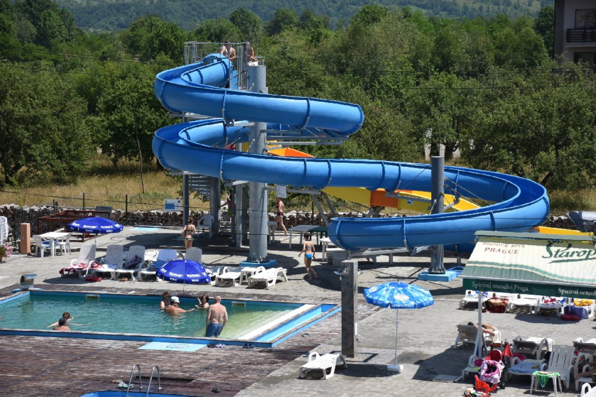 PENSIUNEA HOLIDAY