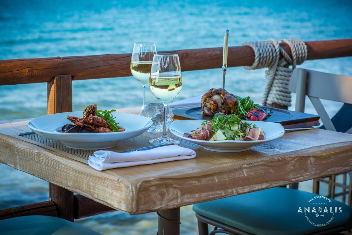 Windmill Bay Hotel