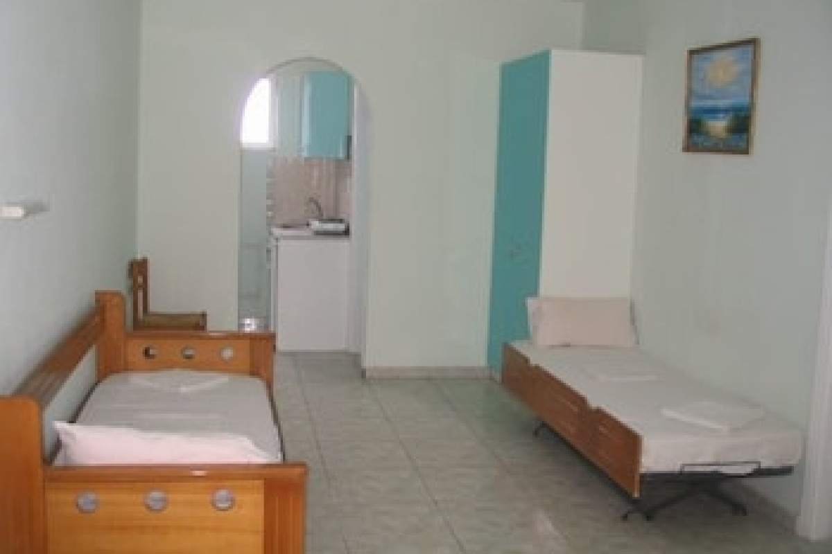 VOSSOS HOTEL APARTMENTS