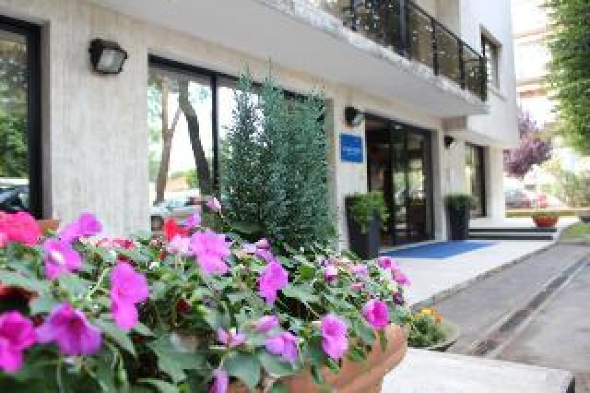 CLUB