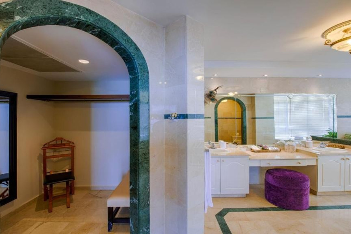 Intercontinental Miramar Panama