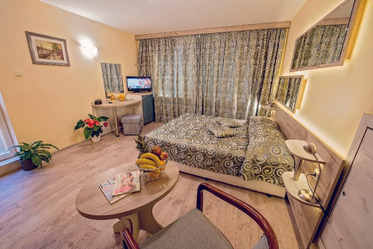 VICTORIA HOTEL