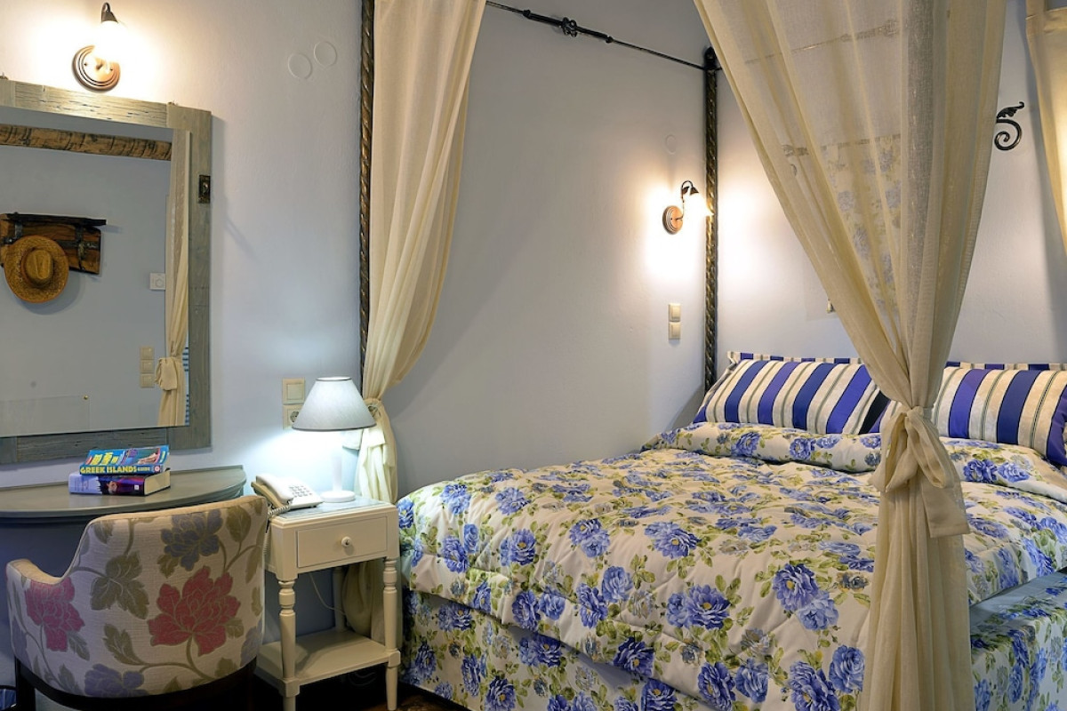 VILLA IN PALEOKASTRITES WITH SWIMMING POOL NEAR BEACHES