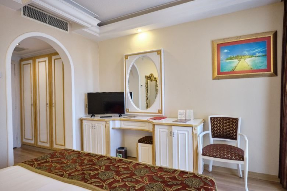 CLUB HOTEL SERA