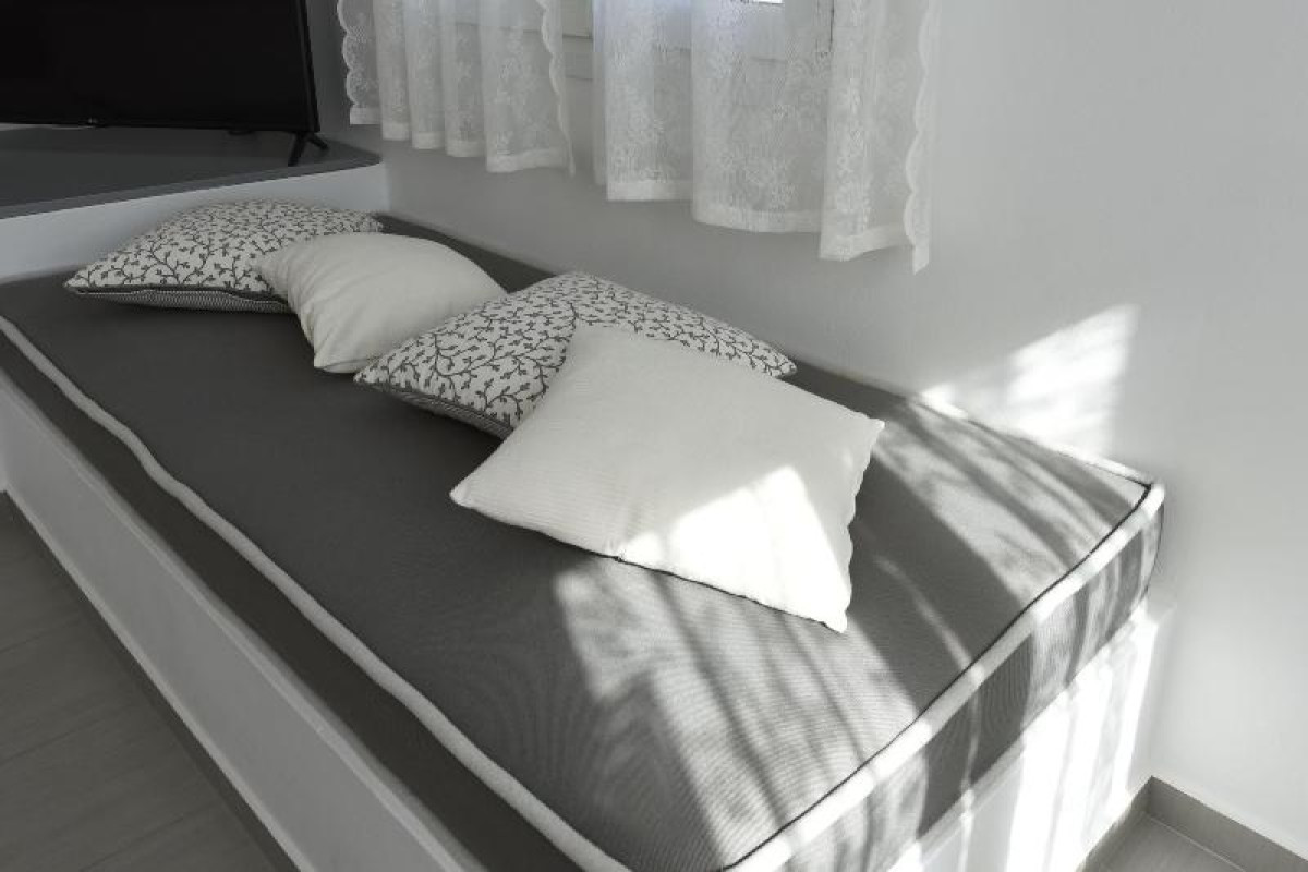 Tsakanos Home