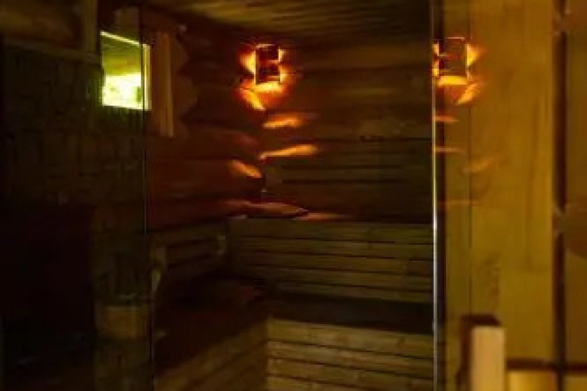 Crossline Lodge