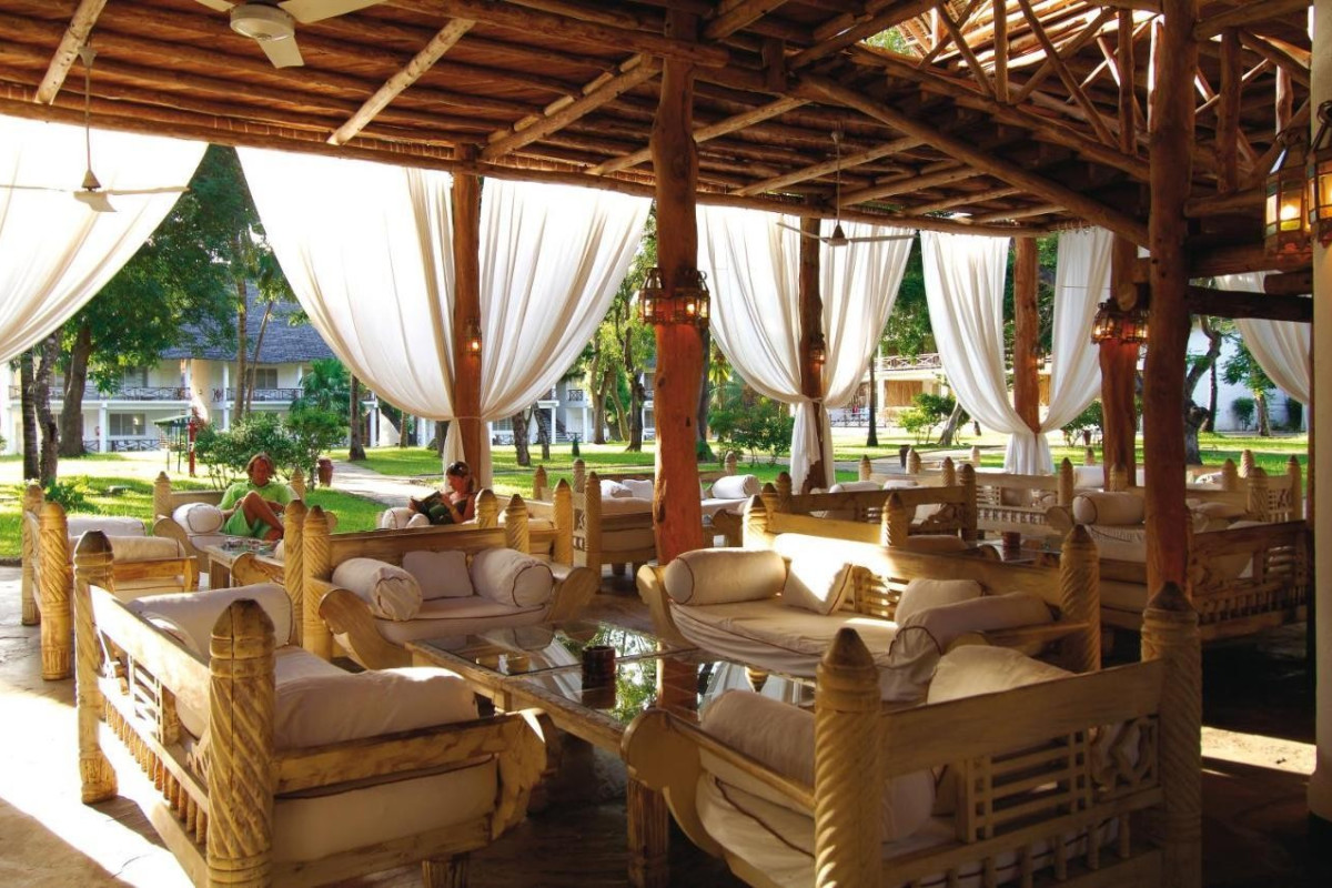 Sandies Tropical Village and Safari Tsavo Explorer RO