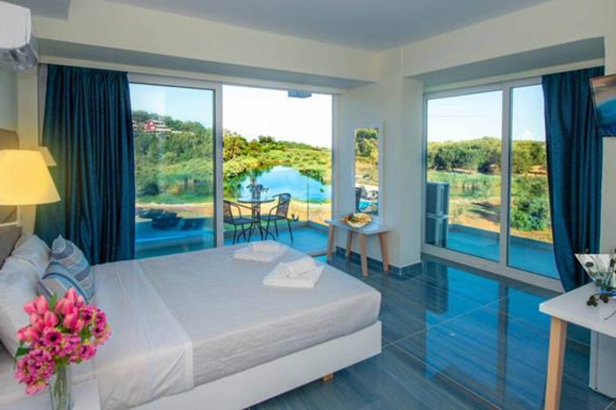 Ninos Laguna Holiday Resort