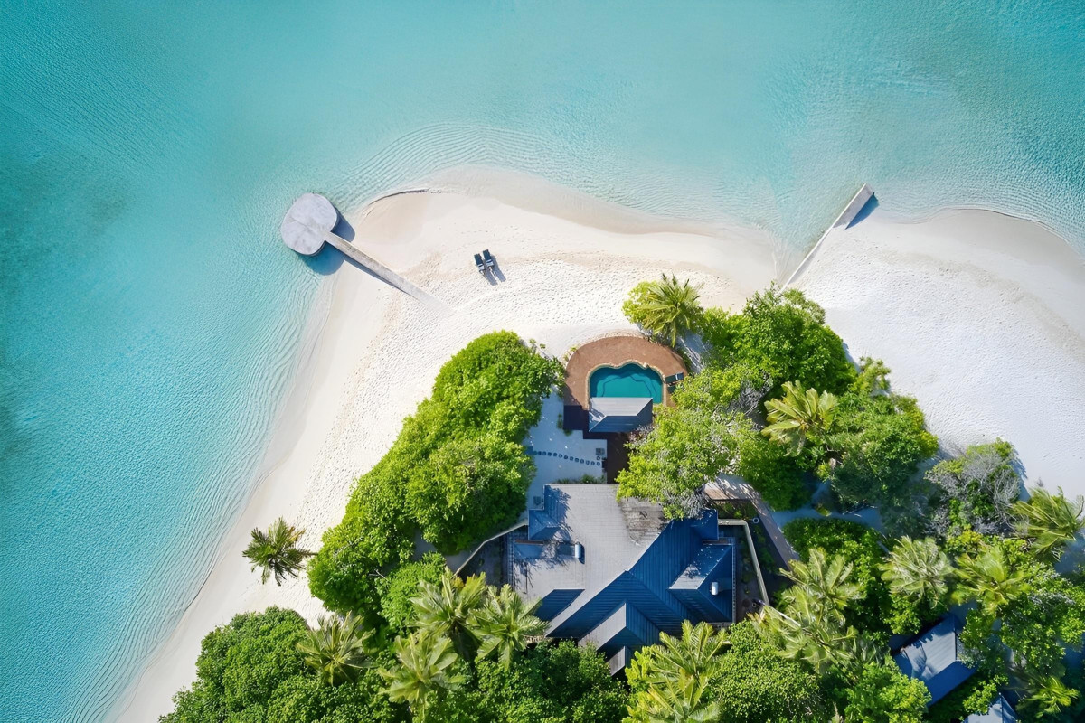 Royal Island Resort & Spa