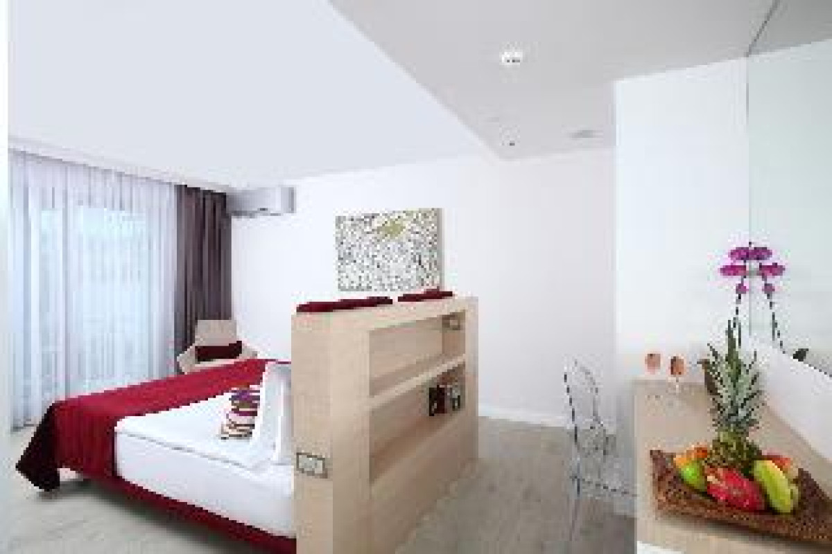 NO 81 HOTEL