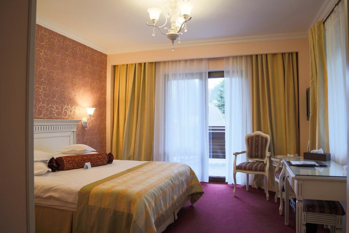 HOTEL FOISORUL CU FLORI