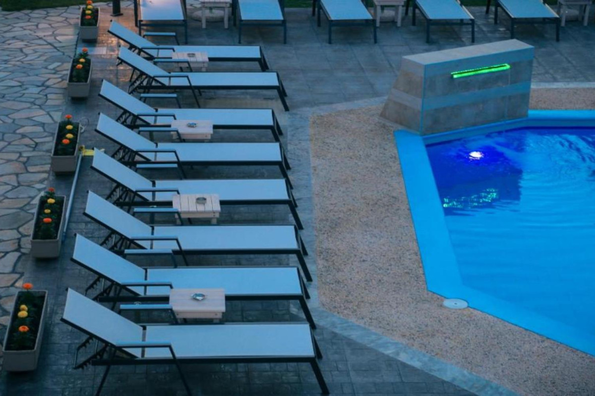 Royal Hotel Polichrono