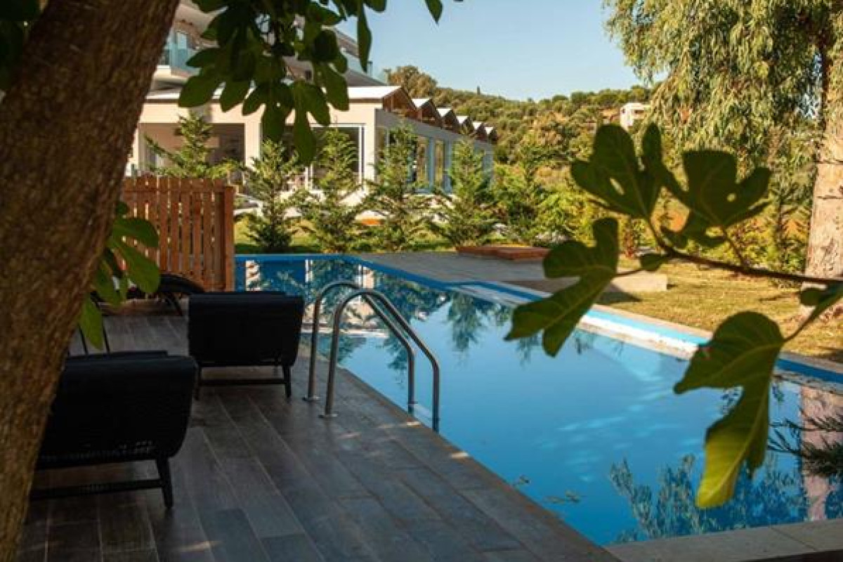 Ninos Laguna Holiday Resort