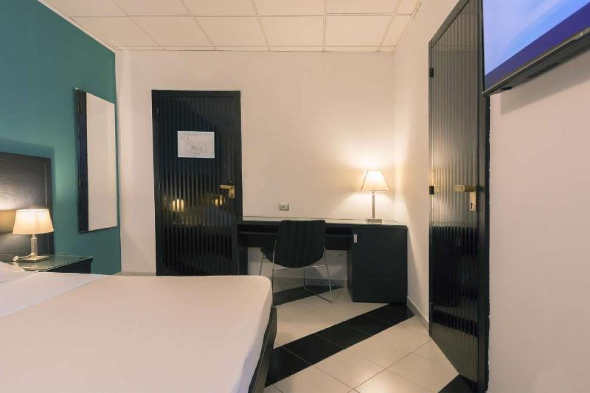 BEST WESTERN EXECUTIVE BUSINESS HOTEL